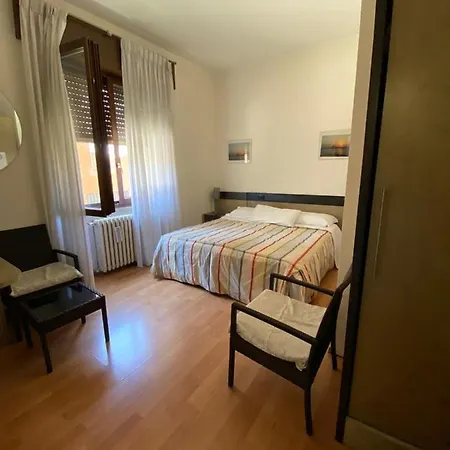 Santa Monica Bed & Breakfast *