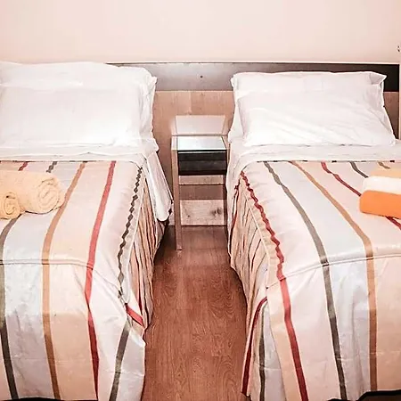 Santa Monica Bed & Breakfast 3*
